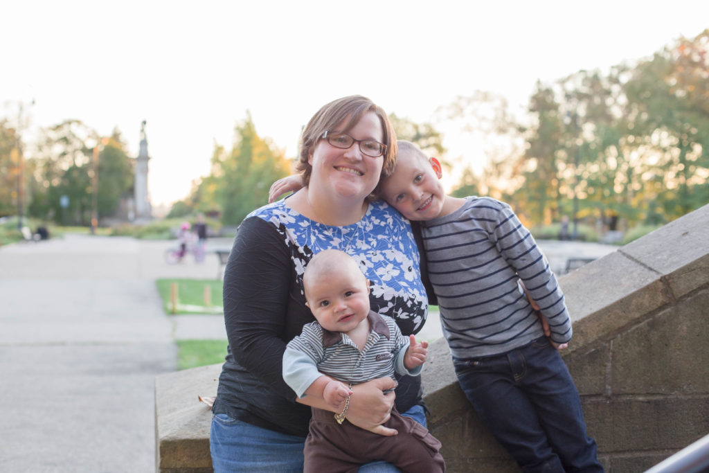 mom poses with sons in highland park